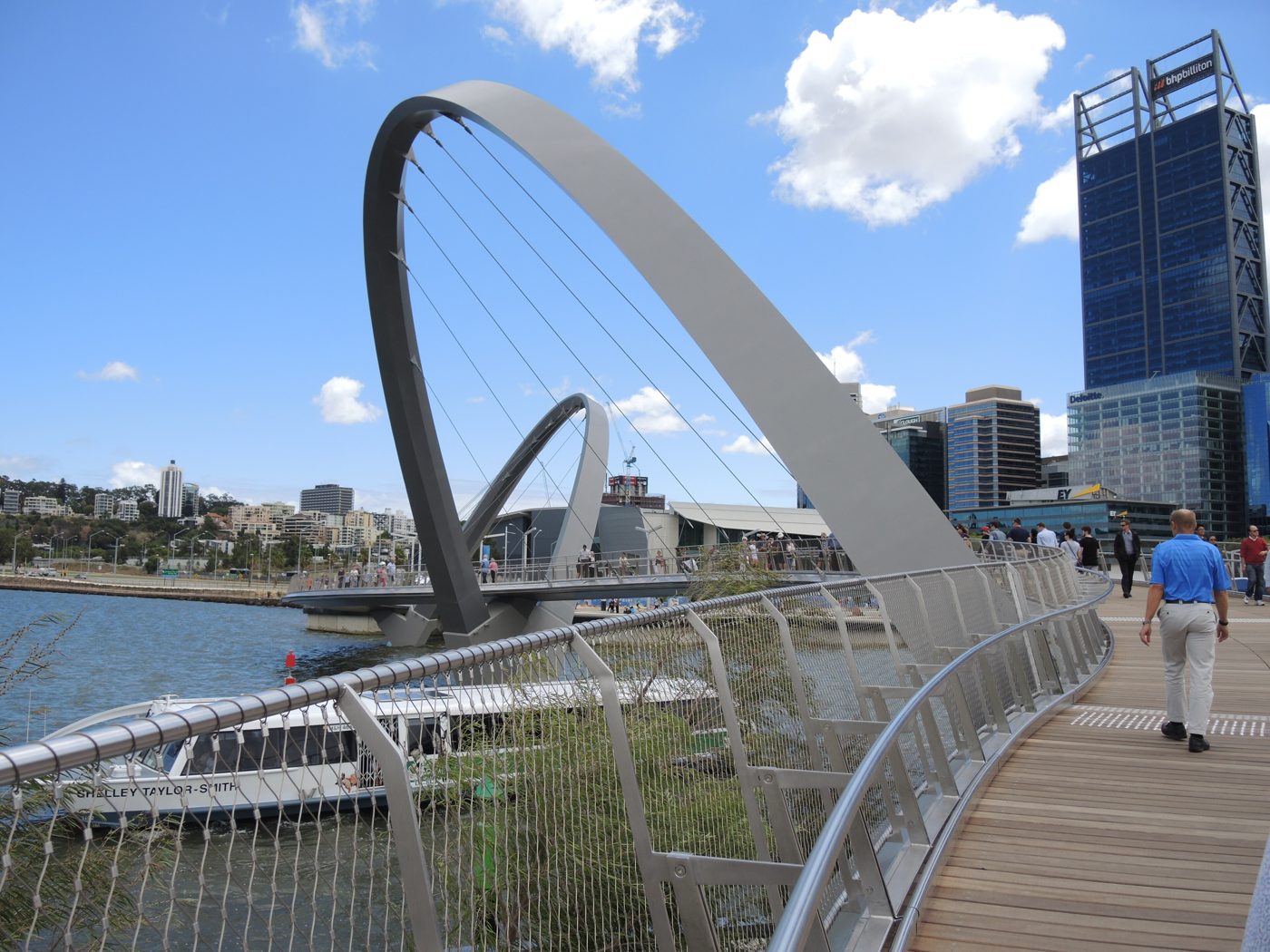 The arched Elizabeth Quay Bridge
